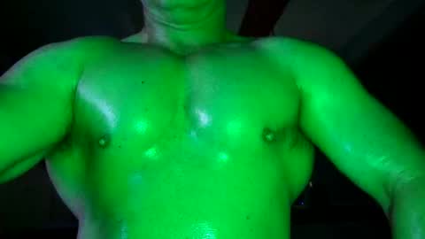 Snapshot of muscles_hulk chatting on June 9, 2026, 11:38 pm Hulk Muscles - NEW ACCOUNT online show from June 9, 2026, 11:38 pm