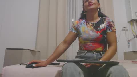MusclesQueen online show from May 14, 2026, 10:49 pm