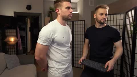 Snapshot of muscularfriend chatting on November 25, 2025, 5:24 pm Ivan online show from November 25, 2025, 5:24 pm