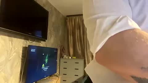 muscularjuggler online show from January 16, 2026, 2:15 am