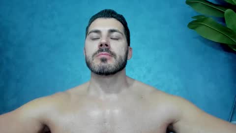 muscularmaster onlyfans online show from November 15, 2025, 10:26 pm