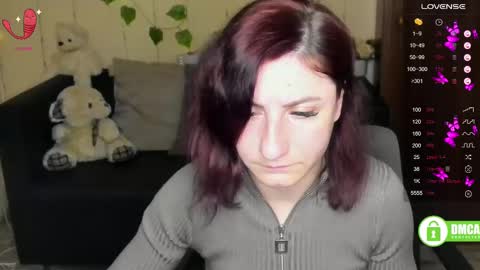 Snapshot of muse_kitty_jenia chatting on February 9, 2025, 9:28 pm Jenya online show from February 9, 2025, 9:28 pm