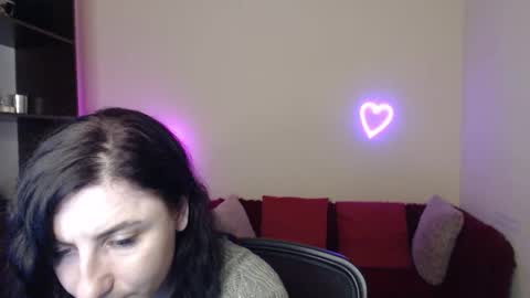 Jeneva online show from November 27, 2025, 7:05 pm