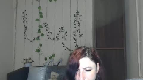 Jeneva online show from May 19, 2026, 1:56 am