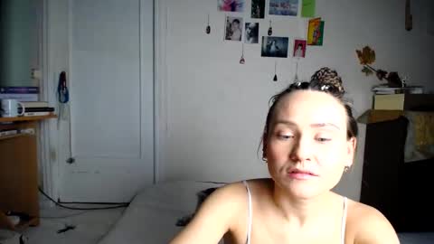 Snapshot of muse_online chatting on December 19, 2024, 12:01 pm Muse Ali online show from December 19, 2024, 12:01 pm