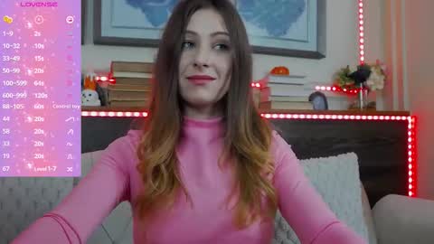 Luna  online show from October 23, 2025, 6:17 pm