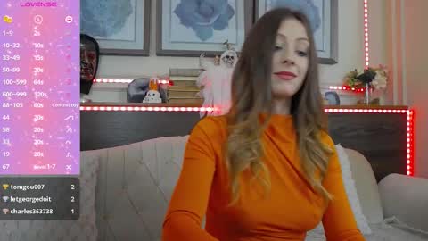 Luna  online show from October 24, 2025, 8:38 pm