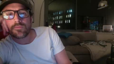 Perfectly Average online show from October 21, 2025, 2:01 am