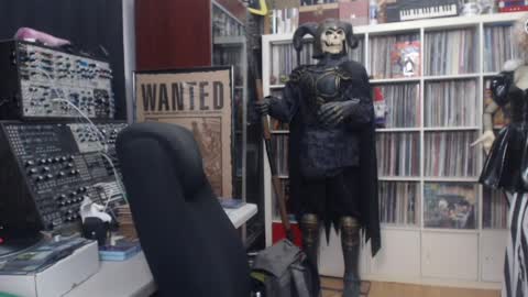 Snapshot of muziknerd chatting on April 3, 2026, 12:30 am Muziknerd online show from April 3, 2026, 12:30 am