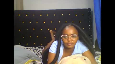 Snapshot of mwana69 chatting on February 12, 2026, 7:09 pm mwana69 online show from February 12, 2026, 7:09 pm