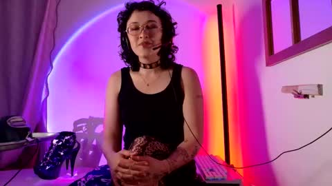 Snapshot of mx_anouk_divine chatting on February 8, 2026, 4:38 am Mx. Anouk Divine online show from February 8, 2026, 4:38 am