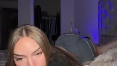 mxrissaof3 online show from October 20, 2025, 2:56 am