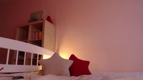 Hannah  welcome  online show from November 30, 2025, 7:56 am