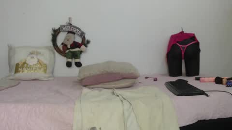 Mya latina online show from December 9, 2024, 4:26 pm