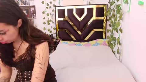 miagosling  NTMU  Dont forget follow me  online show from September 28, 2025, 5:29 pm