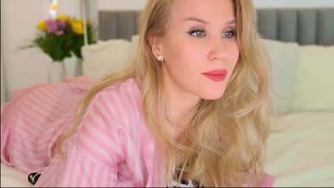 Mya-be Yours P online show from February 16, 2025, 9:38 pm