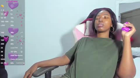 Samanta  online show from November 26, 2025, 1:45 pm