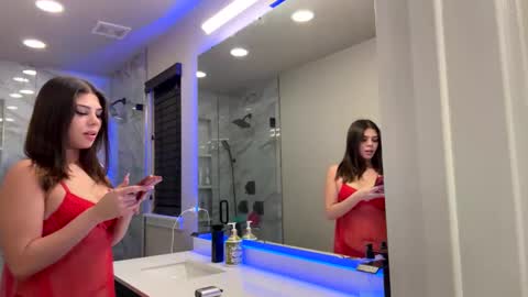 mycreamydreams online show from February 5, 2025, 3:55 am