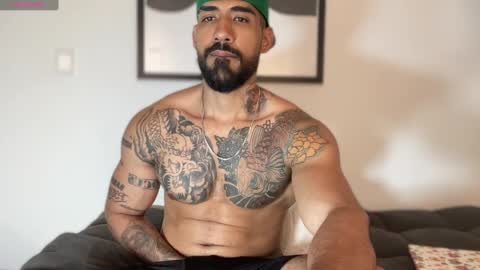 Snapshot of myke_esthetic chatting on December 5, 2024, 2:42 am Myke esthetic online show from December 5, 2024, 2:42 am