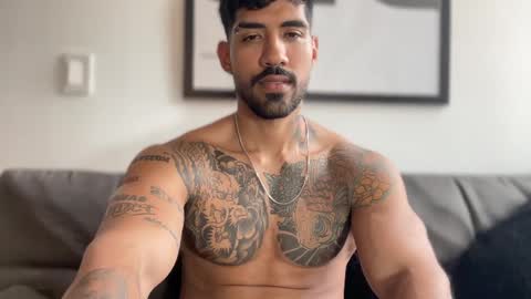 Snapshot of myke_esthetic chatting on January 1, 2025, 9:09 pm Myke esthetic online show from January 1, 2025, 9:09 pm