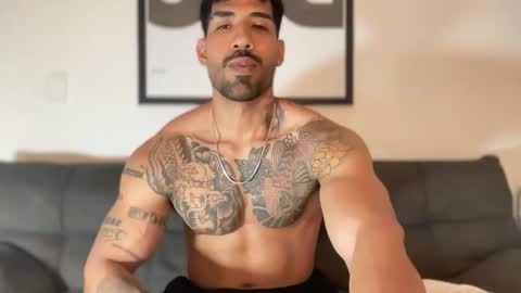 Snapshot of myke_esthetic chatting on January 14, 2025, 2:50 am Myke esthetic online show from January 14, 2025, 2:50 am