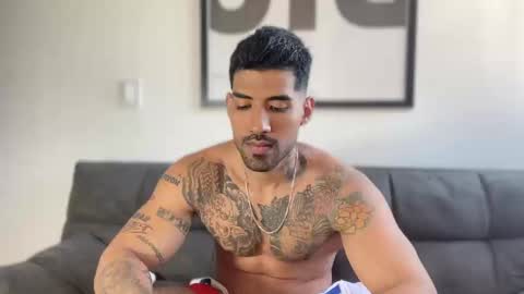 Snapshot of myke_esthetic chatting on January 15, 2025, 9:30 pm Myke esthetic online show from January 15, 2025, 9:30 pm