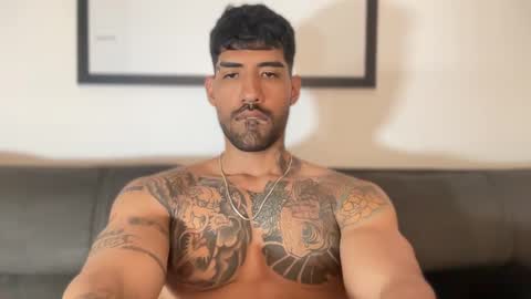 Snapshot of myke_esthetic chatting on January 21, 2025, 3:59 am Myke esthetic online show from January 21, 2025, 3:59 am