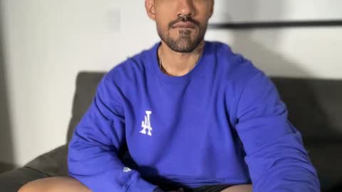 Snapshot of myke_esthetic chatting on February 14, 2025, 12:30 am Myke esthetic online show from February 14, 2025, 12:30 am