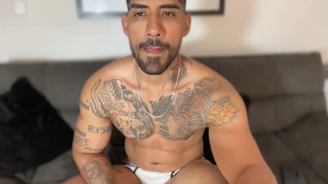 Snapshot of myke_esthetic chatting on February 17, 2025, 2:31 am Myke esthetic online show from February 17, 2025, 2:31 am