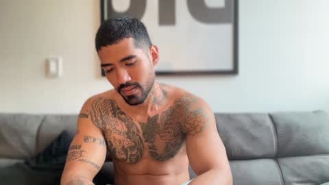 Snapshot of myke_esthetic chatting on February 28, 2025, 1:14 pm Myke esthetic online show from February 28, 2025, 1:14 pm