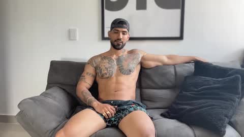 Snapshot of myke_esthetic chatting on March 9, 2025, 4:00 pm Myke esthetic online show from March 9, 2025, 4:00 pm