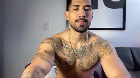 Snapshot of myke_esthetic chatting on October 8, 2025, 9:56 pm Myke esthetic online show from October 8, 2025, 9:56 pm