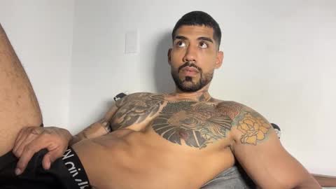 Snapshot of myke_esthetic chatting on October 15, 2025, 5:51 am Myke esthetic online show from October 15, 2025, 5:51 am