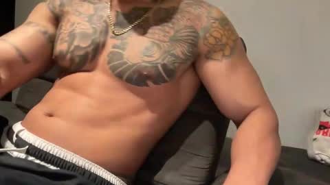 Snapshot of myke_esthetic chatting on October 17, 2025, 11:07 pm Myke esthetic online show from October 17, 2025, 11:07 pm