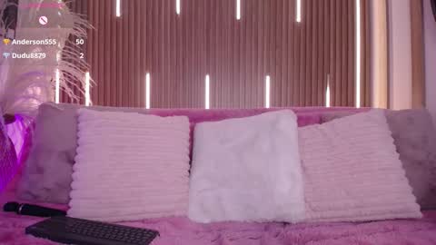 Myla  online show from December 5, 2025, 3:15 am