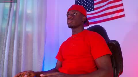 Mylo Wallace  online show from November 26, 2025, 7:37 pm