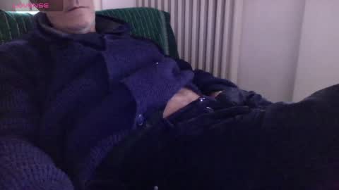 Bi sexy guy lovense hush is on private is open or password show tip if you like. online show from February 8, 2025, 10:07 am