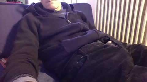 Snapshot of mynakedbeach chatting on February 9, 2026, 12:31 pm Bi sexy guy lovense hush is on private is open or password show tip if you like. online show from February 9, 2026, 12:31 pm