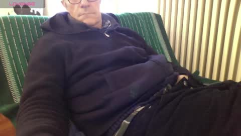 Snapshot of mynakedbeach chatting on February 17, 2026, 10:56 am Bi sexy guy lovense hush is on private is open or password show tip if you like. online show from February 17, 2026, 10:56 am