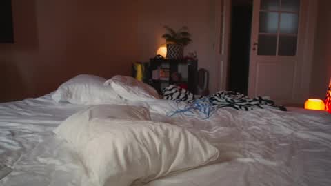 Snapshot of mynaughtynights chatting on April 5, 2026, 9:39 am Sima online show from April 5, 2026, 9:39 am