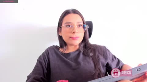 Bella online show from January 22, 2025, 5:38 pm