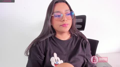 Bella online show from January 28, 2025, 3:04 pm