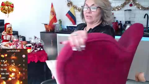 Snapshot of myrnasexxx chatting on December 29, 2024, 2:42 pm Myrna Sessions online show from December 29, 2024, 2:42 pm