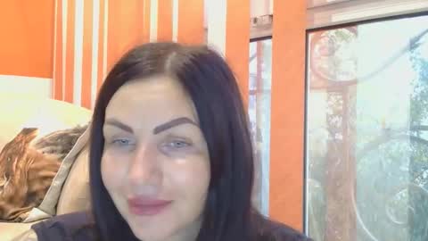 mystaluuna online show from October 22, 2025, 2:28 pm