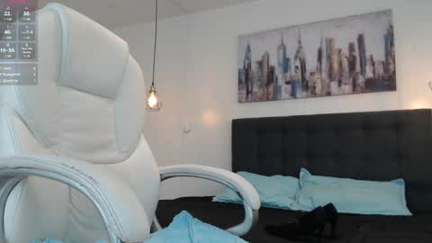 Snapshot of mysterious_girl42 chatting on December 27, 2024, 4:43 pm No Name online show from December 27, 2024, 4:43 pm