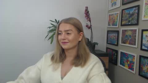 Erica online show from December 17, 2025, 10:32 am