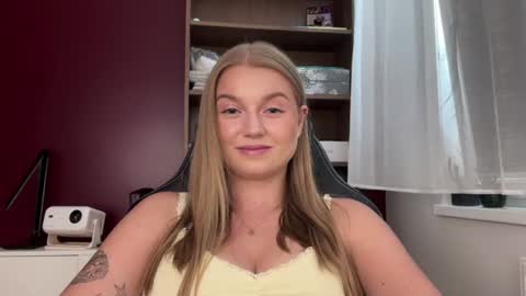 Snapshot of mysteryericax chatting on July 17, 2026, 3:29 pm Erica online show from July 17, 2026, 3:29 pm