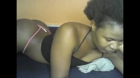 Snapshot of mystic_linna chatting on May 7, 2026, 6:46 pm mystic_linna online show from May 7, 2026, 6:46 pm