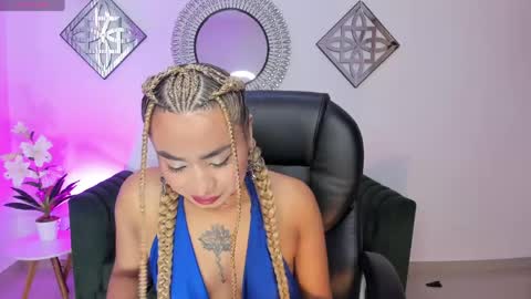 mystic_nova_ online show from May 26, 2026, 11:28 am