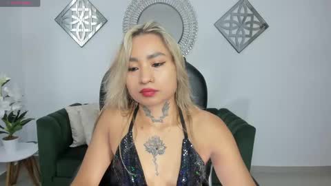 mystic_nova_ online show from May 30, 2026, 11:40 am